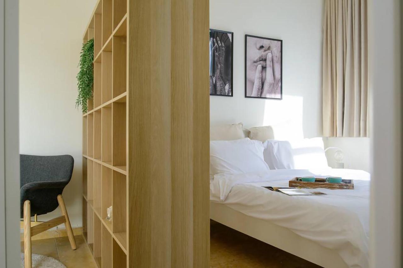 Bright And Spacious Loft By The Sea With Bomb Shelter Тел Авив Екстериор снимка